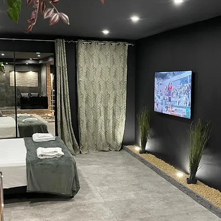 & Exotic - Balneo - Sauna - Parking * Clermont-Ferrand