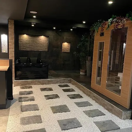 & Exotic - Balneo - Sauna - Parking Apartment