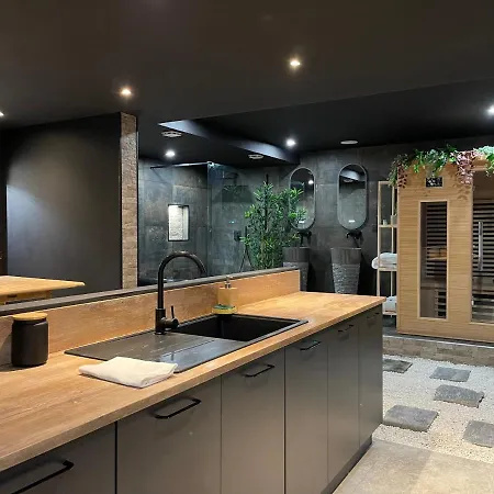 Lejlighed & Exotic - Balneo - Sauna - Parking *