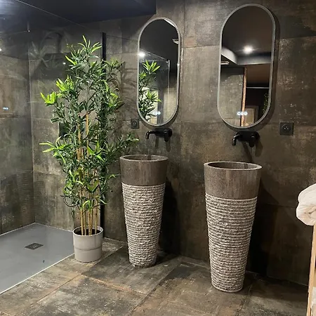 Apartment & Exotic - Balneo - Sauna - Parking