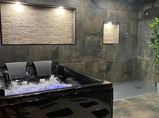 & Exotic - Balneo - Sauna - Parking Апартаменты