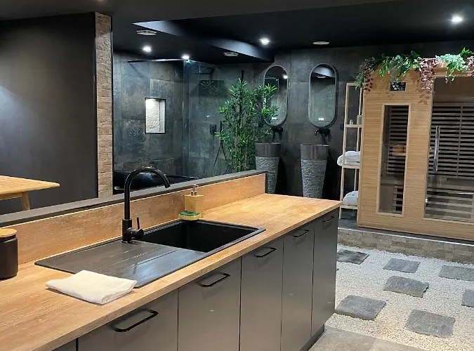 & Exotic - Balneo - Sauna - Parking