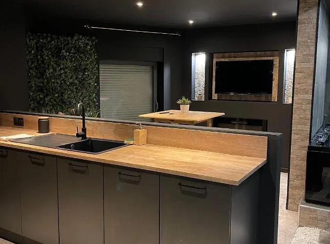 Apartment & Exotic - Balneo - Sauna - Parking *